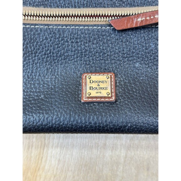 Vintage Dooney & Bourke Pebble Grain Black Leather Slim Wristlet Clutch - Picture 3 of 11